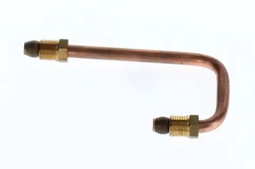 Kupferrohr mit zwei Gewindeanschlüssen, typischerweise verwendet in Heizungs- oder Kühlsystemen, markiert mit dem Logo von Bosch.